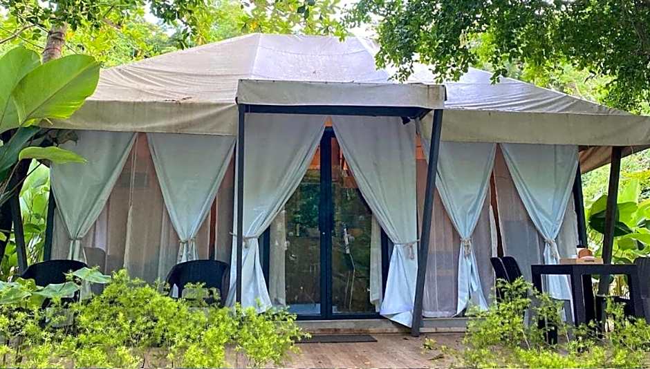 Playa La Caleta Bataan