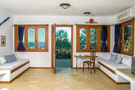 Studio with Sea View