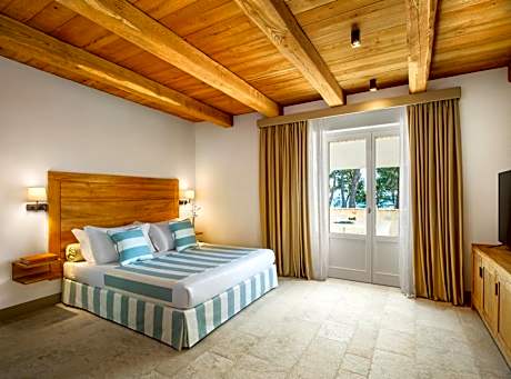 Deluxe Double Room with Balcony and Sea View - Spa Access