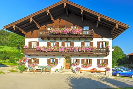 Schmuckhof inklusive "Chiemgau Karte" ab 1 Mai