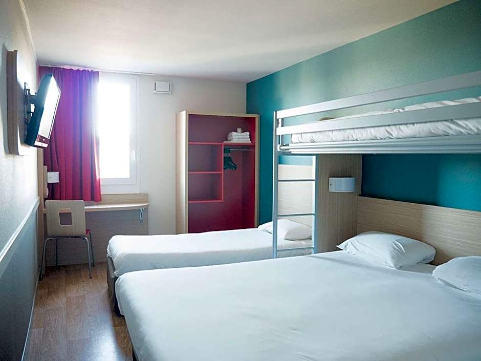 Kyriad Direct Mont De Marsan - St Avit