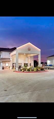 Lone Star Inn and Suites Victoria