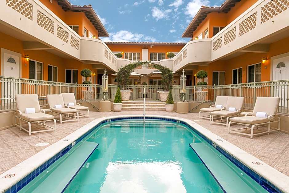 Sun Harbour Boutique Hotel