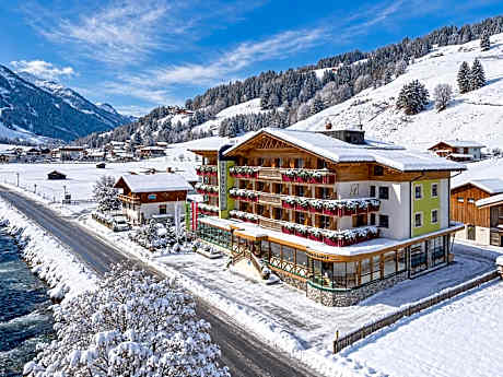 Hotel Barbarahof Saalbach