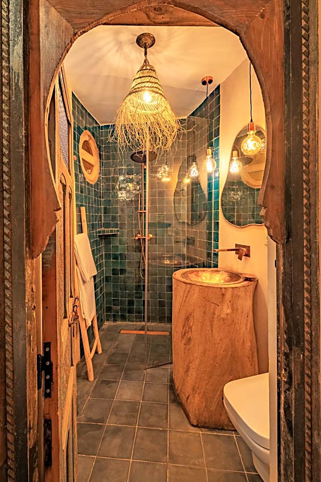 Mama Lova Hôtel, Riad, Restaurant & Spa