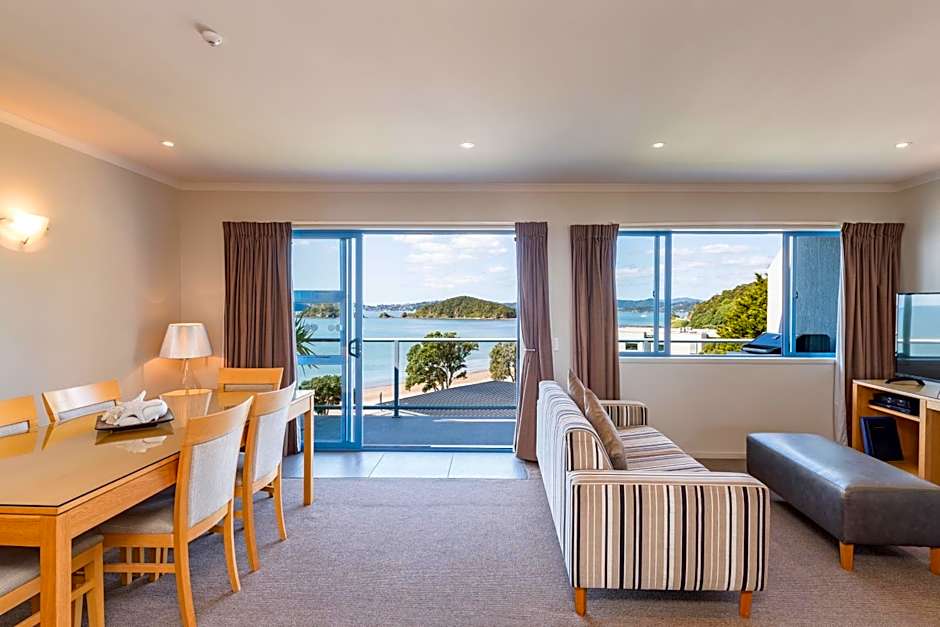 Blue Pacific Apartments