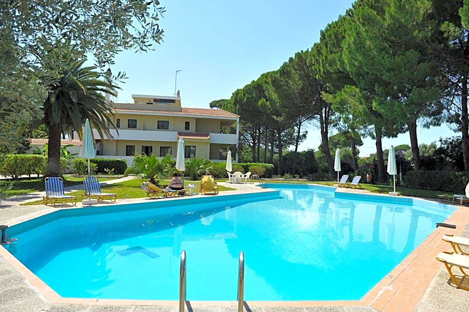 Niki Hotel Apartments