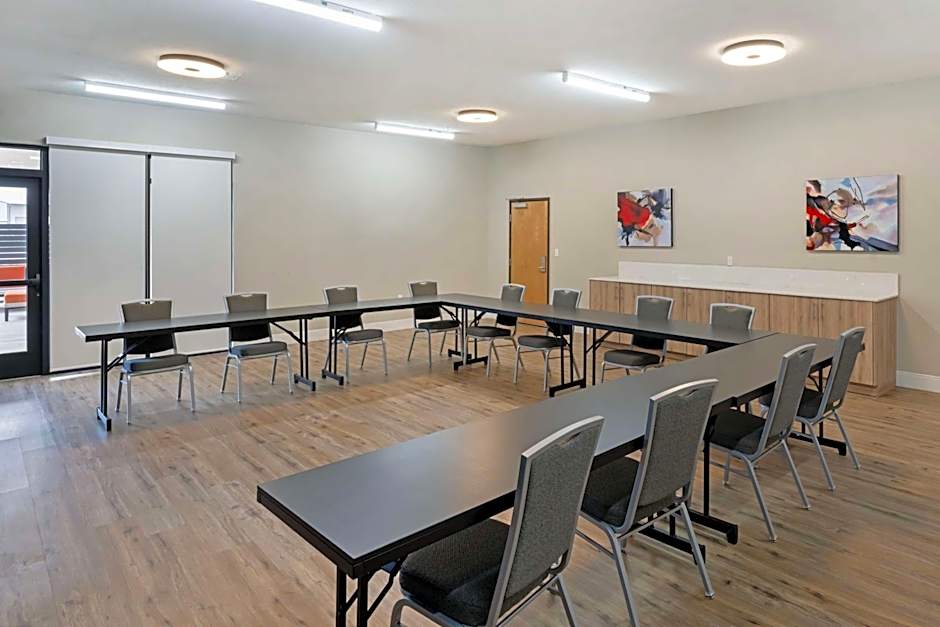 Best Western Plus Executive Residency Carlsbad Hotel