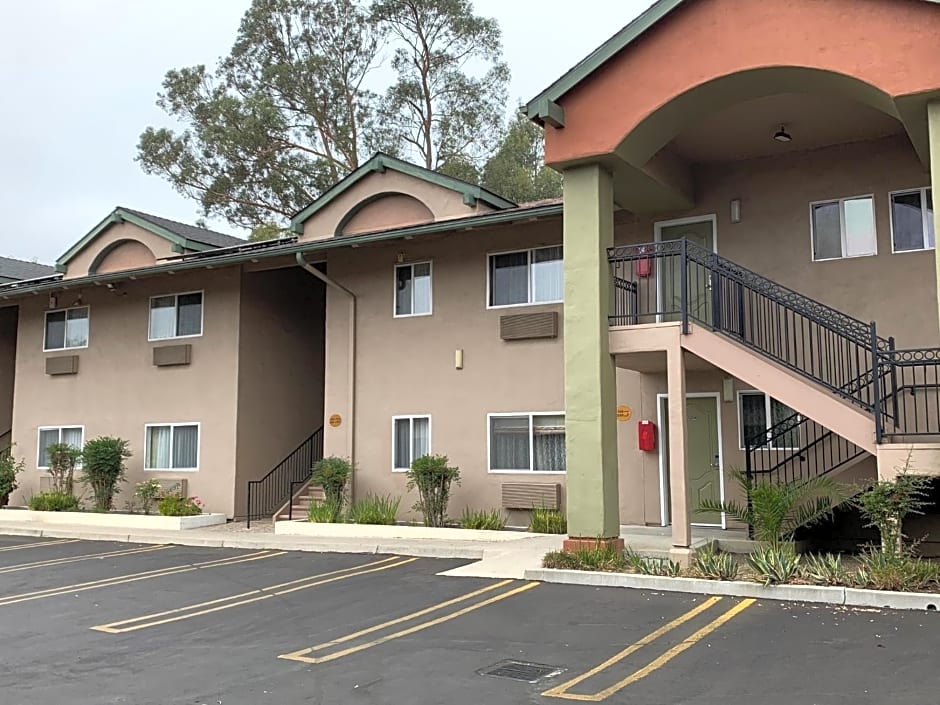 Olive Tree Inn & Suites