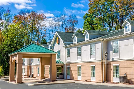 Baymont by Wyndham Budd Lake