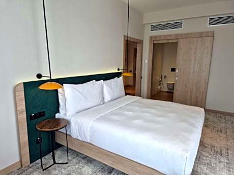 One-Bedroom King Suite