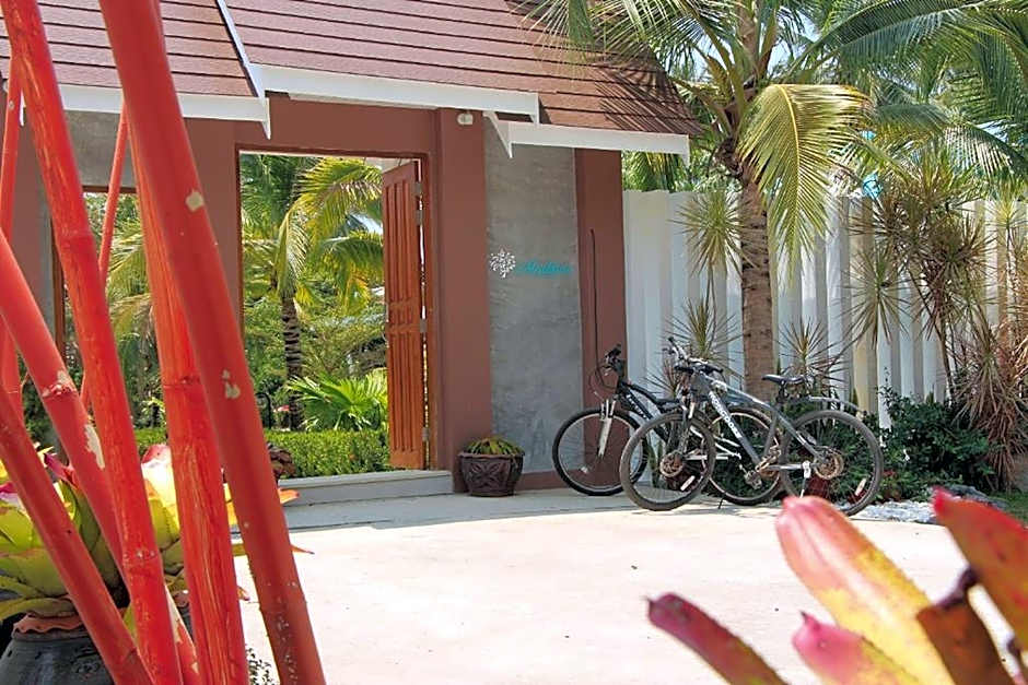 Maikhao Home Garden Bungalow