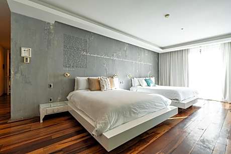 Twin Room with Bath