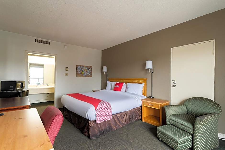 OYO Hotel Sumter SC Downtown