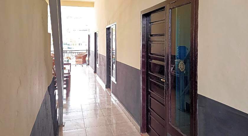 RedDoorz Syariah @ Penginapan Queen Sungai Penuh