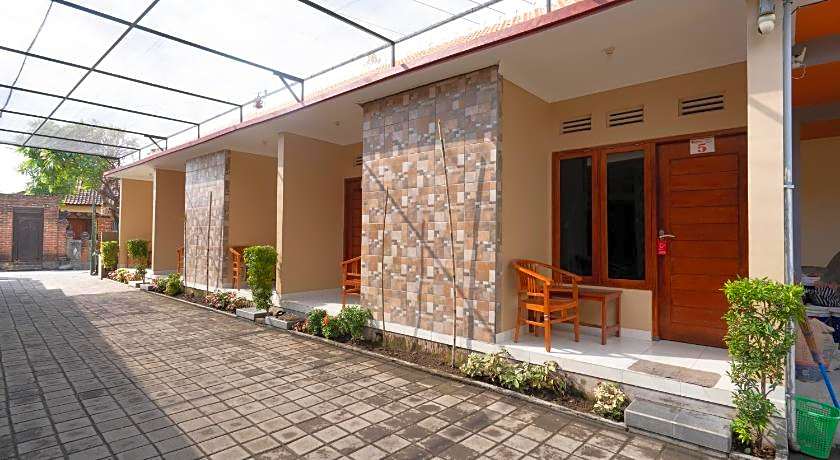 RedDoorz near Buleleng Harbour 2