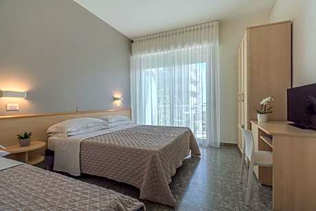 Comfort Triple Room