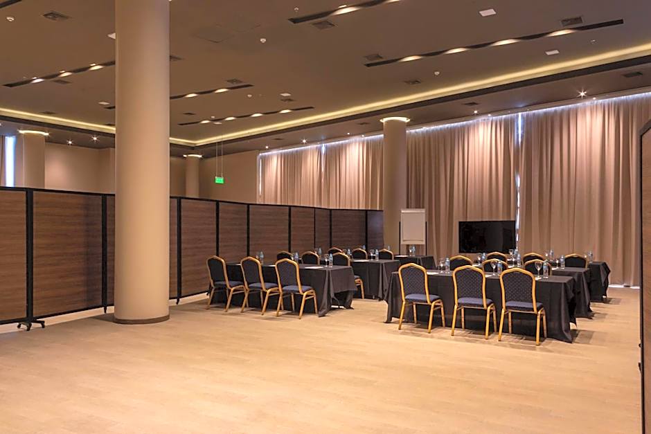 Tryp by Wyndham Asuncion