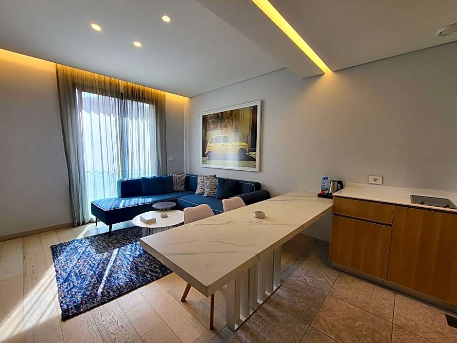Monot Suites