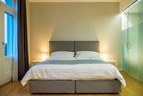 Deluxe Double Room with Balcony and Sea View