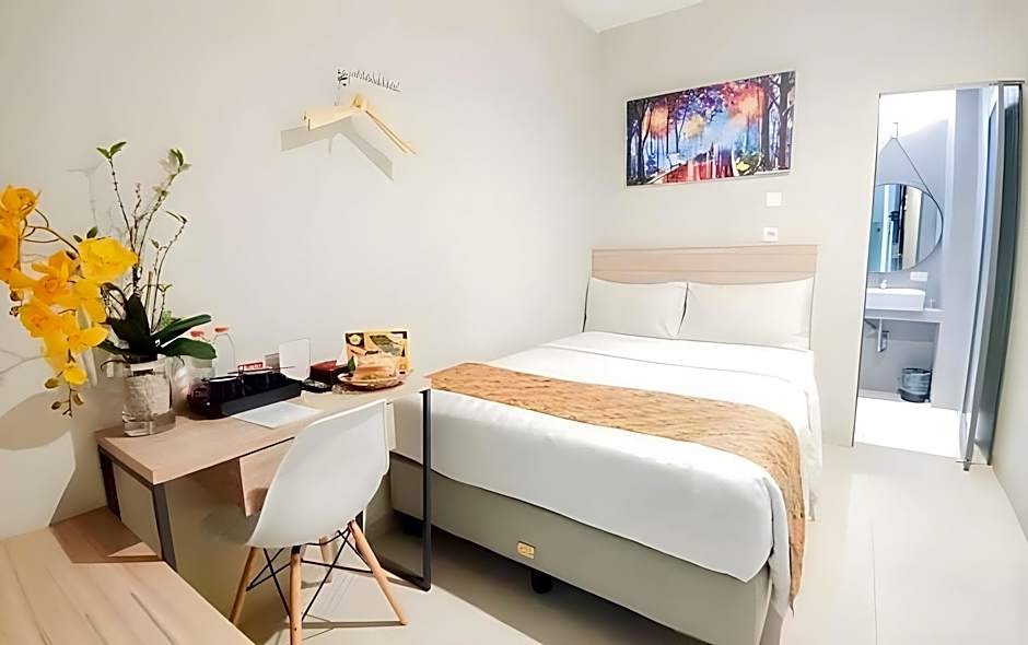 Front One Harvest Hotel Wonosobo