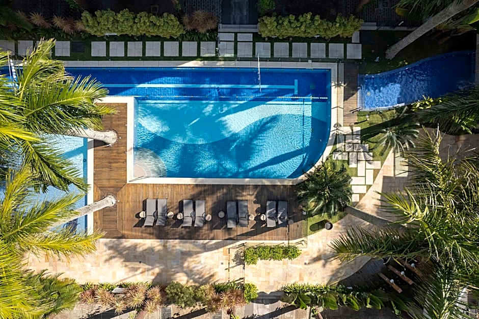Boulevard 308B - Excelente cobertura em condomínio de luxo no centro de Bombinhas - Piscina - Jacuzzi - Academia - Portaria 24h - (Consultar serviços de roupa de cama e banho)