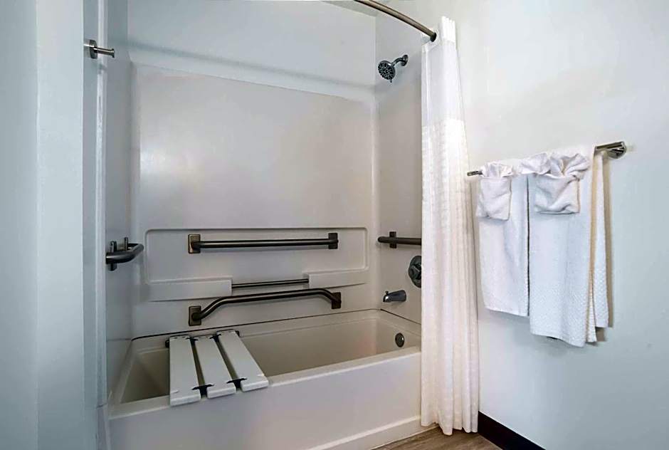 Suburban Studios Biloxi North Area