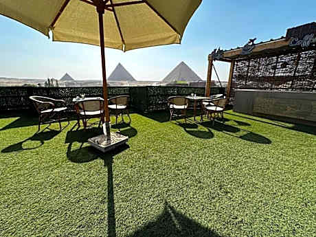 Pyramids View Terrace Quadruple Room