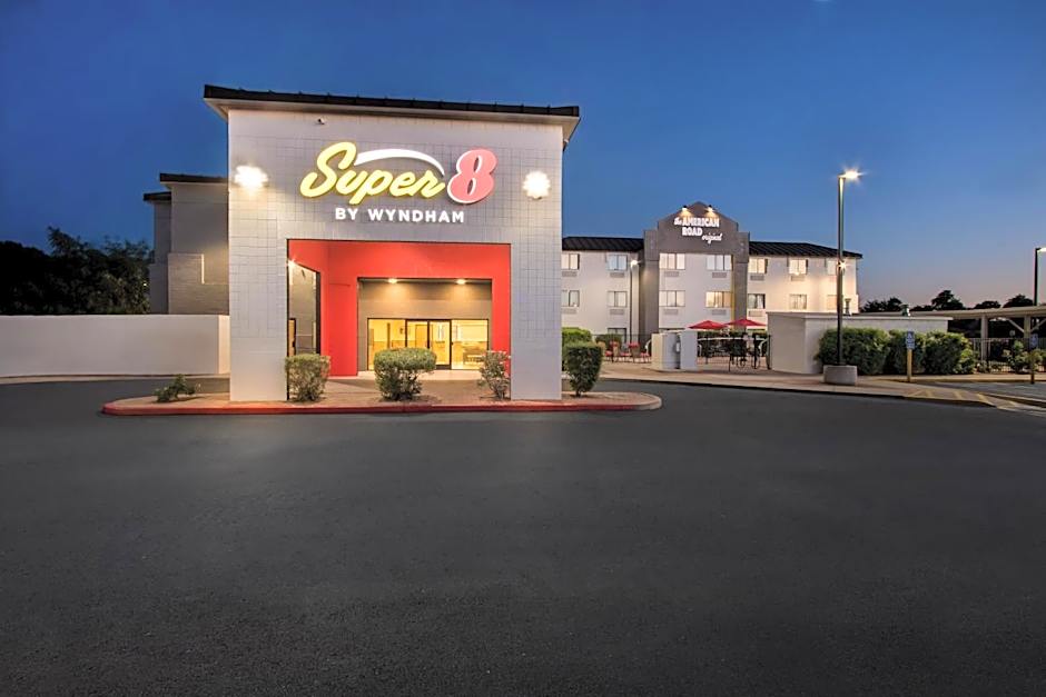 Super 8 by Wyndham - Mesa/Gilbert