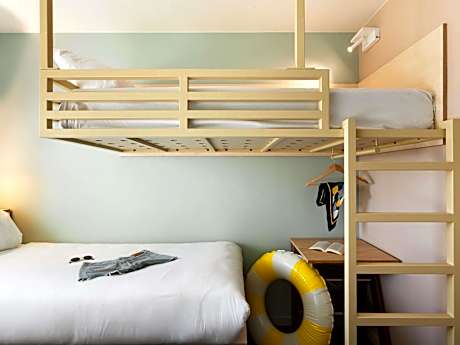 POP Triple Room with Two Single and One Bunk Bed