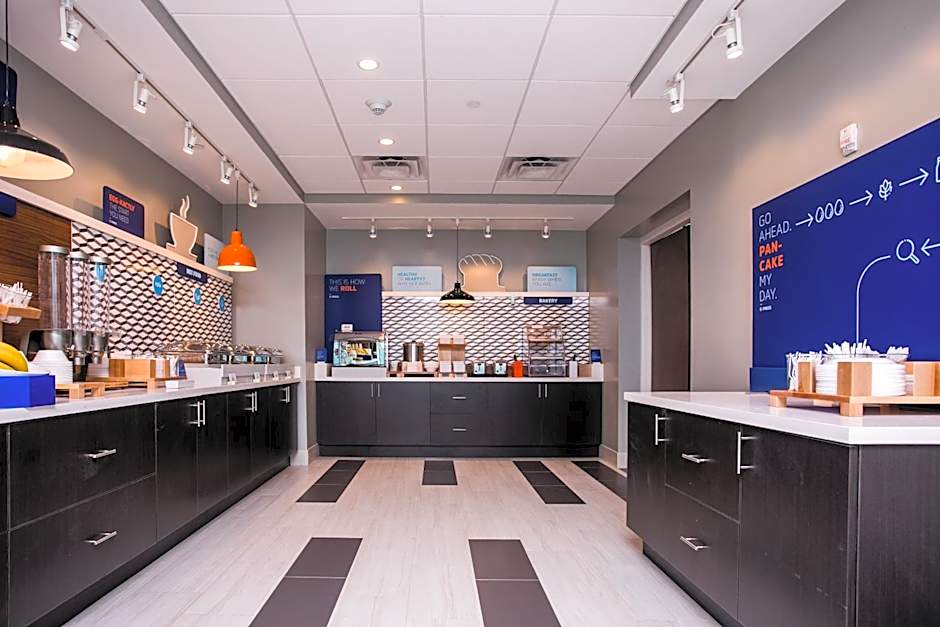 Holiday Inn Express and Suites Rehoboth Beach By IHG