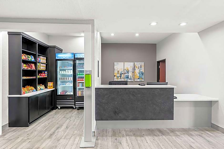 Best Western Palace Inn & Suites