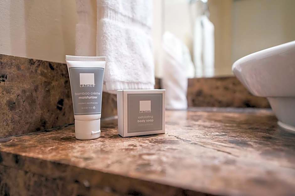 Magnolia Hotel Omaha