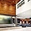 Embassy Suites By Hilton Atlanta Airport North