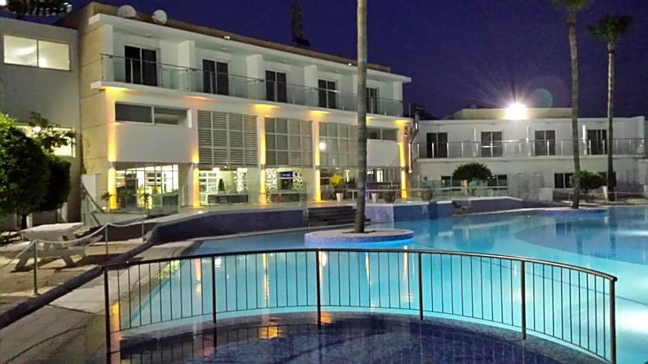 Fedrania Gardens Hotel