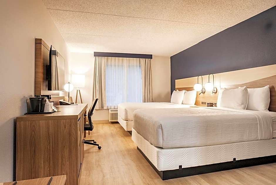 La Quinta Inn & Suites by Wyndham Danbury