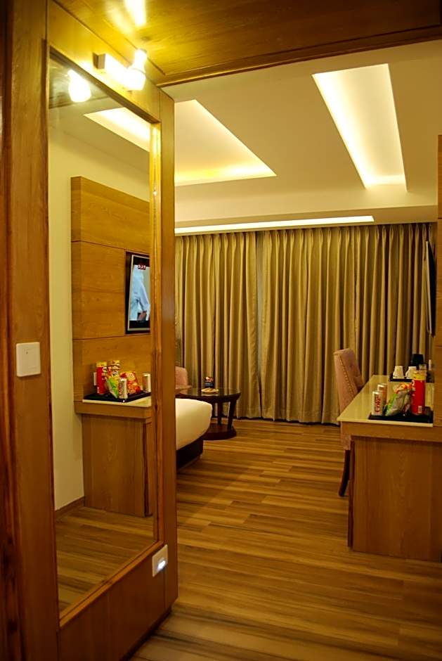 Glades Hotel Mohali - Chandigarh