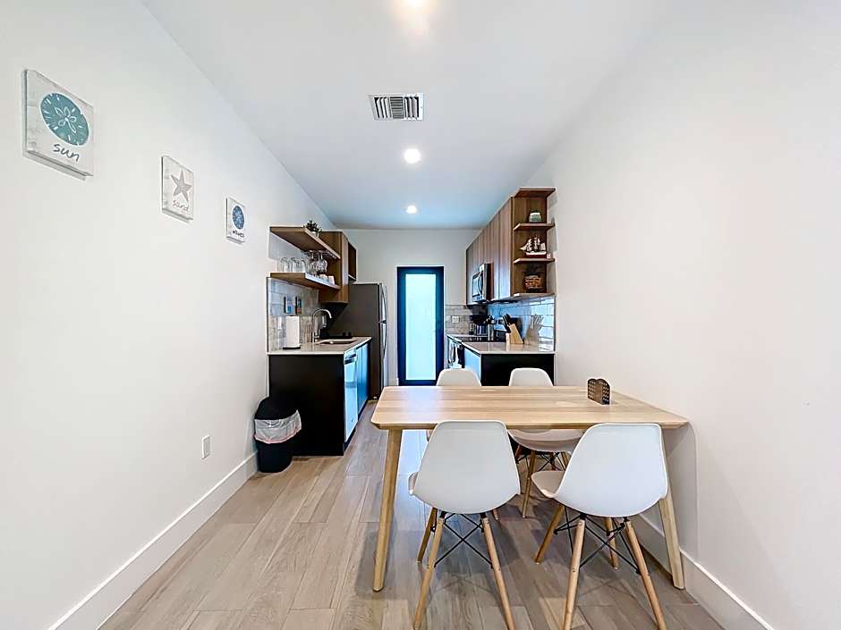 Los Patios Home Suites