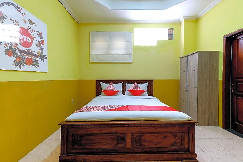 OYO 338 Guest House Omah Manahan Syariah