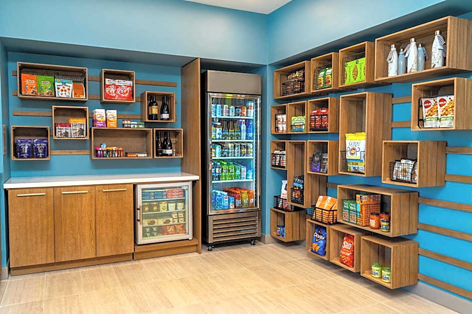 Element Sacramento Airport