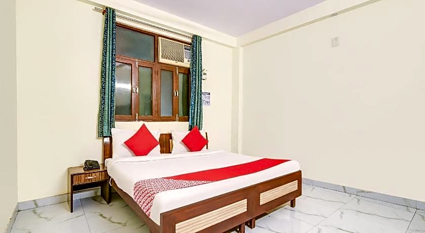 Hotel O Vishwakarma Palace