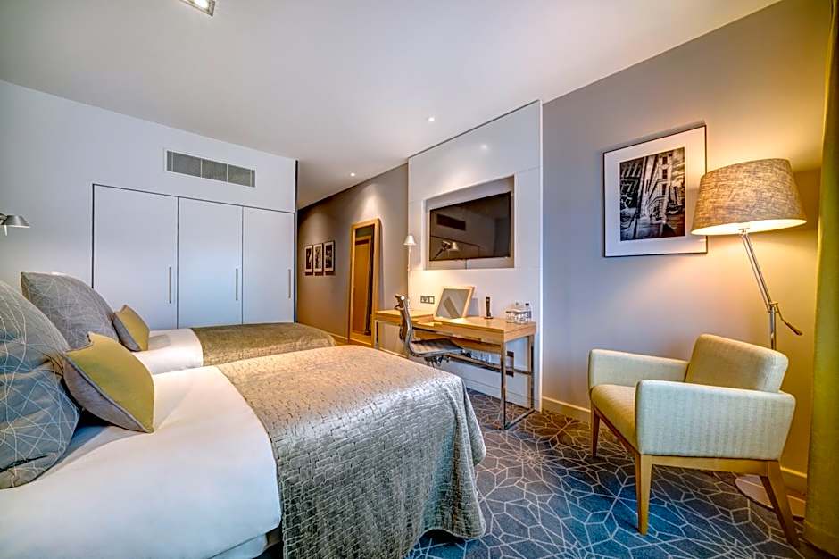 Apex City of Bath Hotel