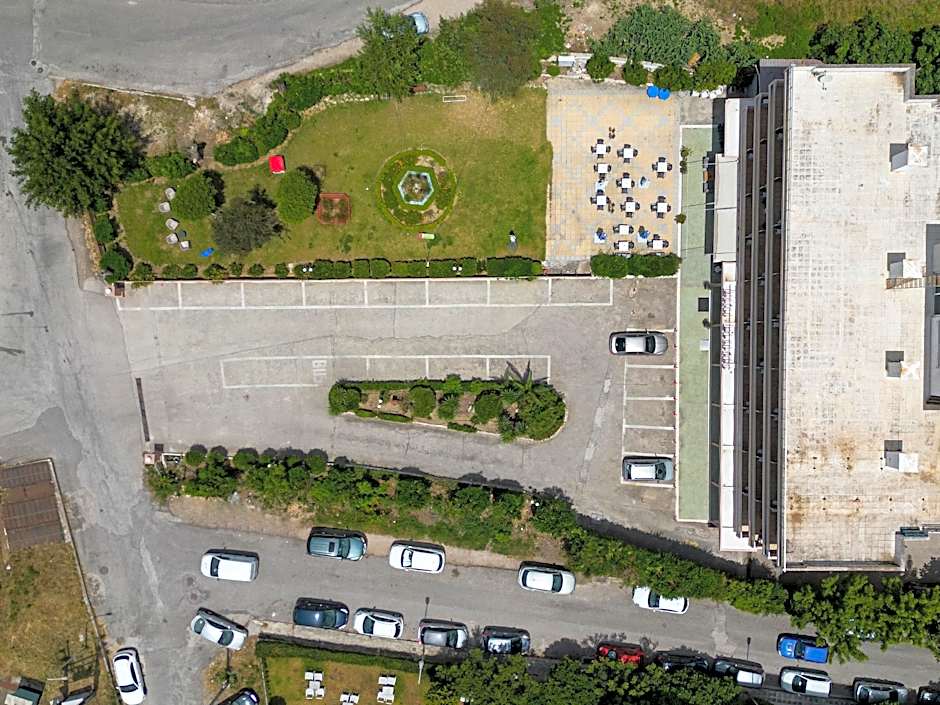 Delfini Hotel Patras