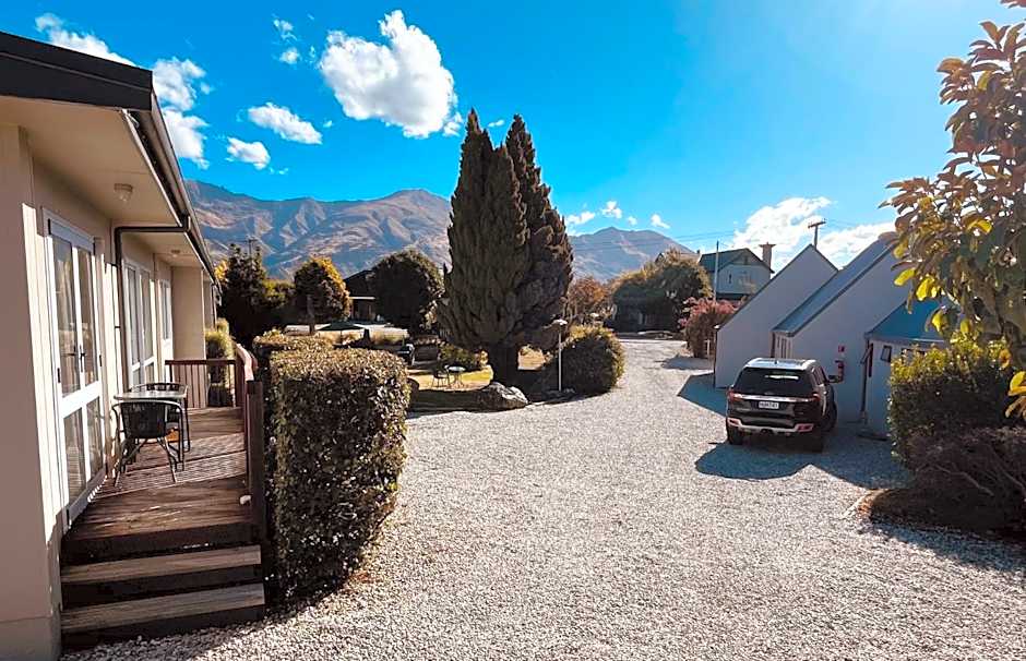 Manuka Crescent Motel