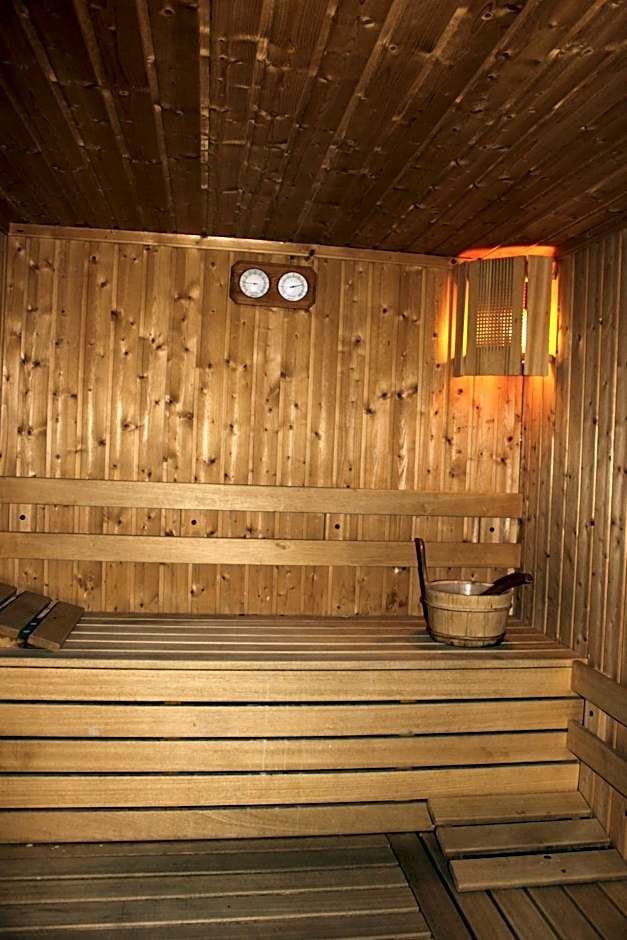 Green Hisar Hotel Family