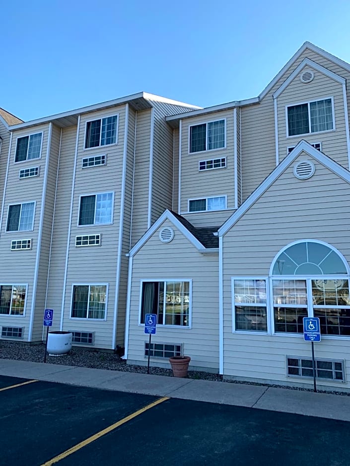 Microtel Inn & Suites By Wyndham Prairie Du Chien