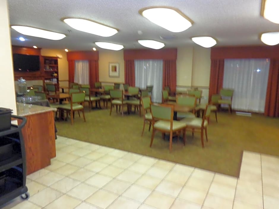 Country Inn & Suites by Radisson Bismarck Waterpark