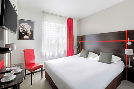1 Double Bed, Classic, Non-Smoking, Free Internet, Tea And Coffee Making Facilities, Safe
