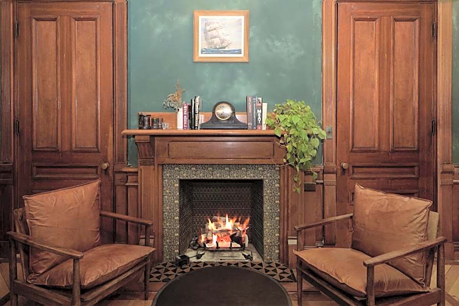 The Francis Hotel