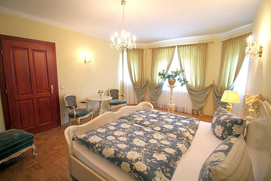 Hotel-Appartement-Villa Ulenburg